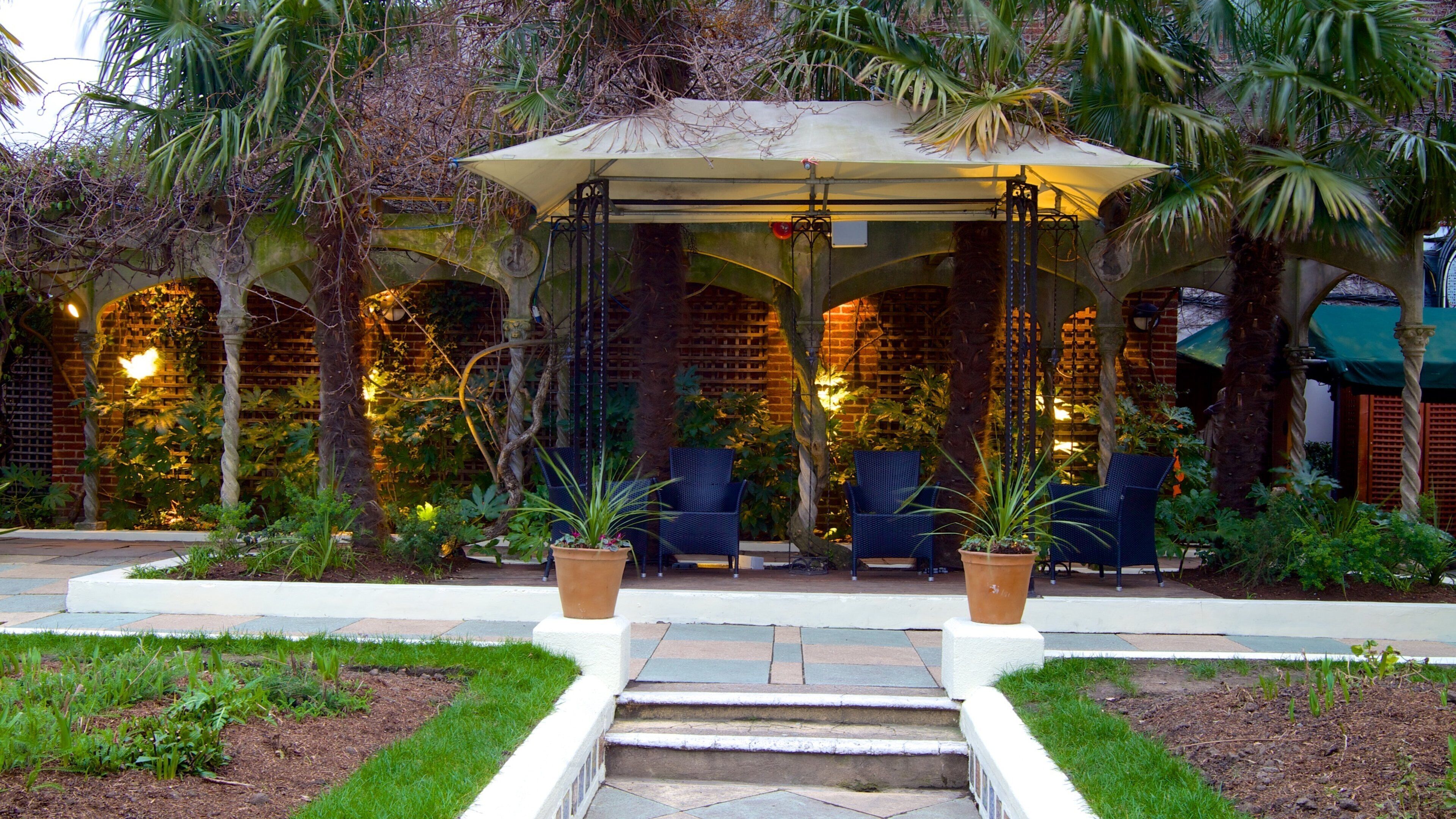 Kensington Roof Gardens in London City Centre - Tours and