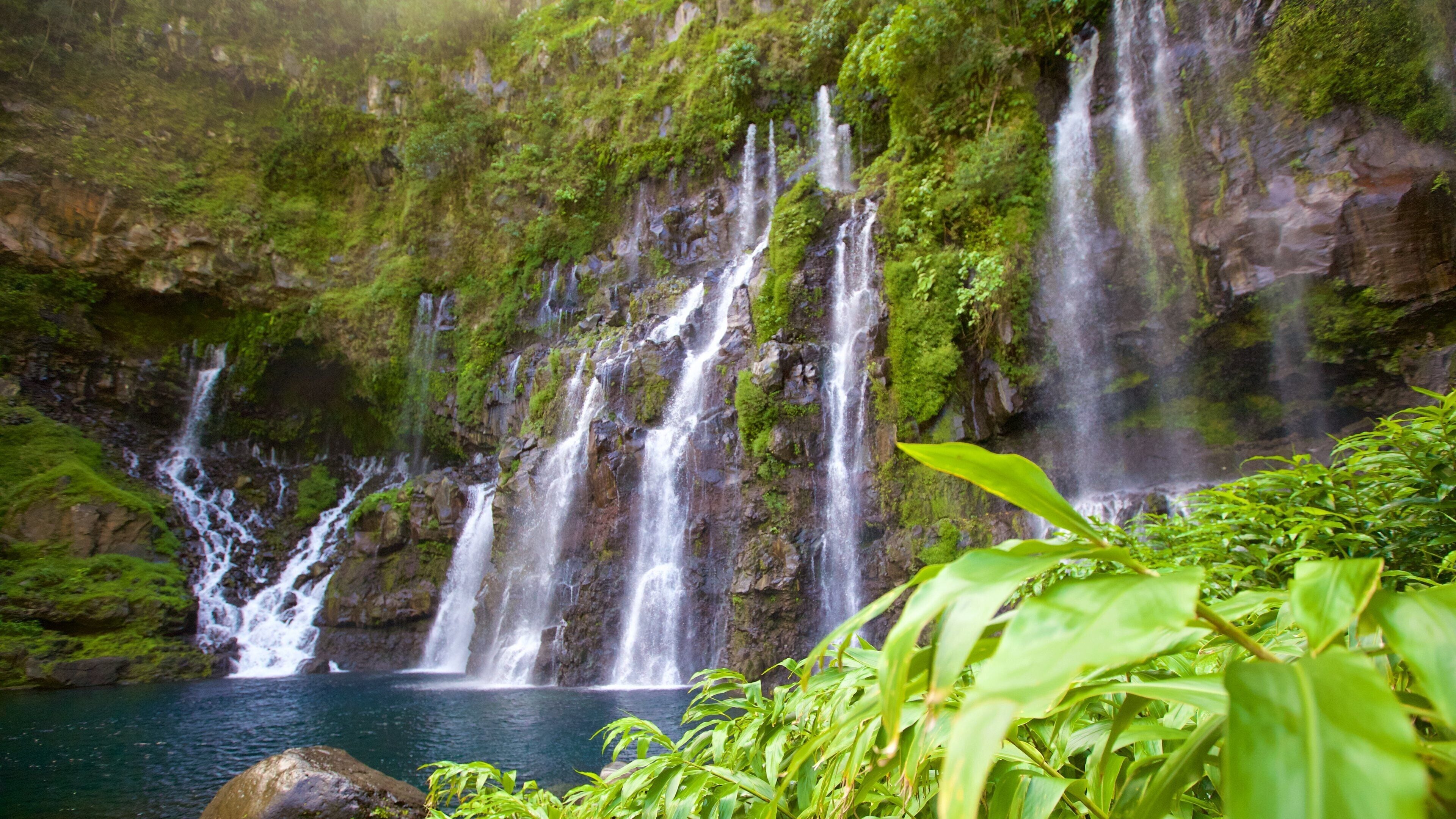 Thác Grand Galet có tính năng thác nước và hồ nước