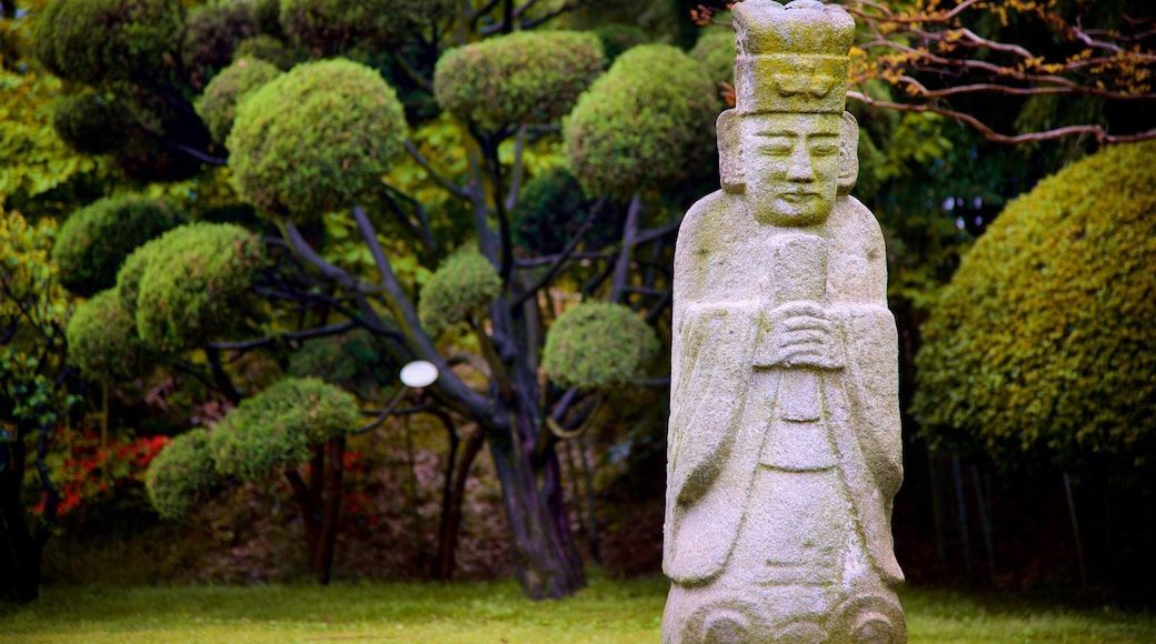 Musée de Busan qui includes parc et patrimoine historique