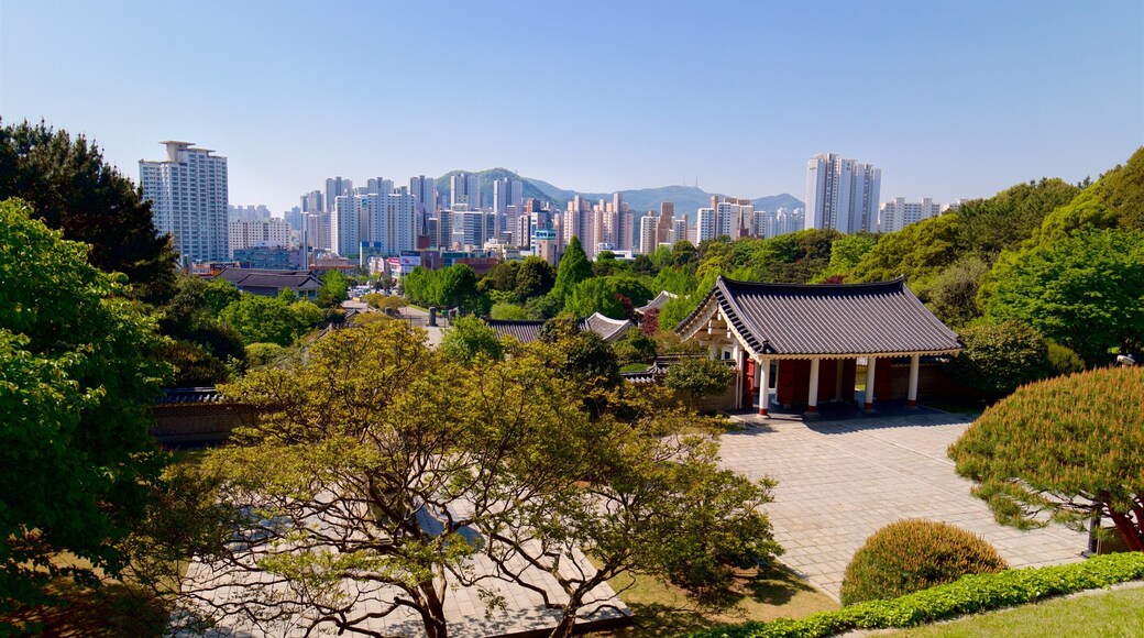Chungnyeolsa featuring a skyscraper, a city and landscape views
