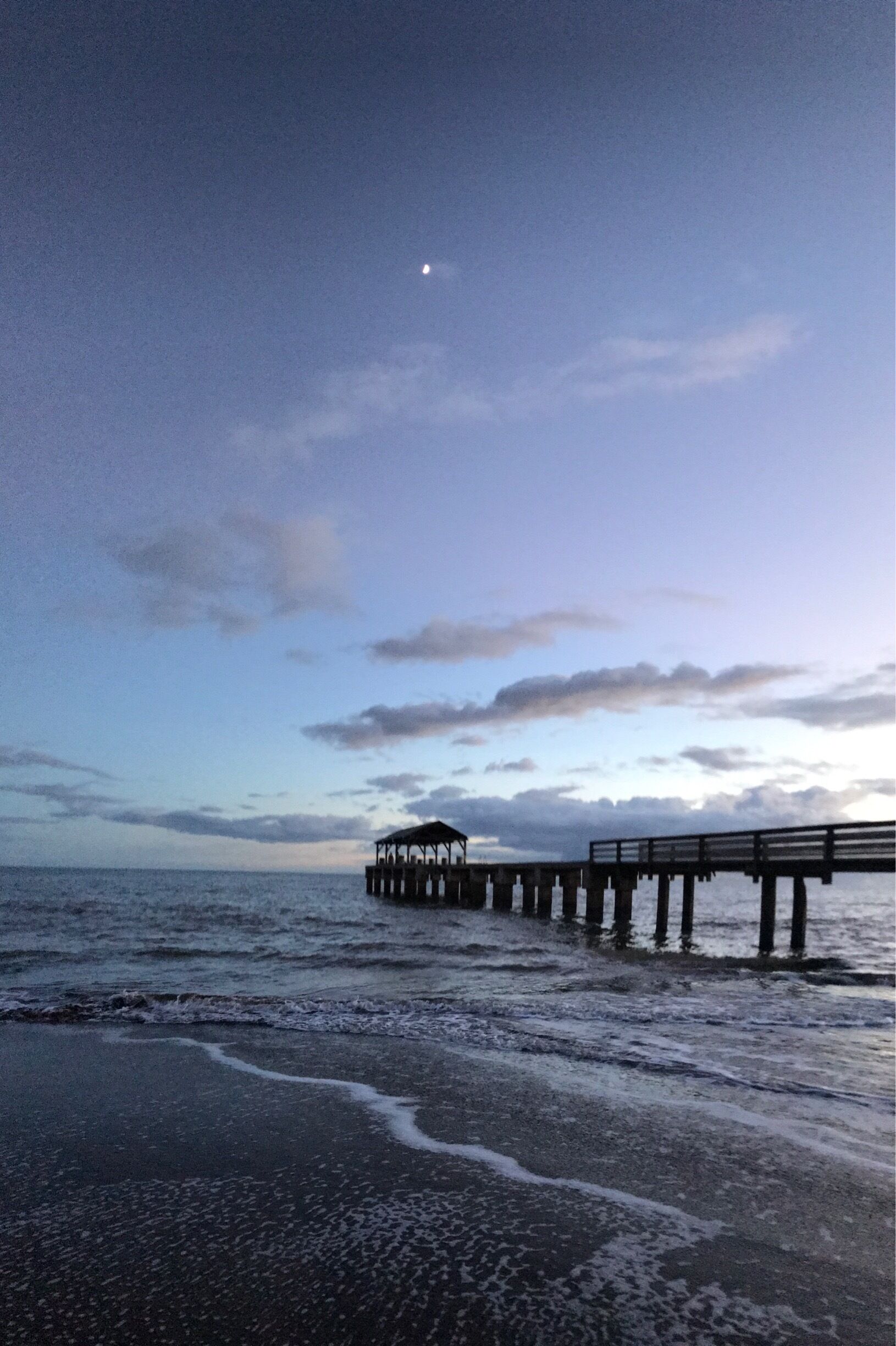 Sunset at Waimea Recreation Pier. Easy access and parking