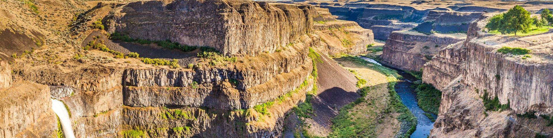 Palouse Fall and rainbow
