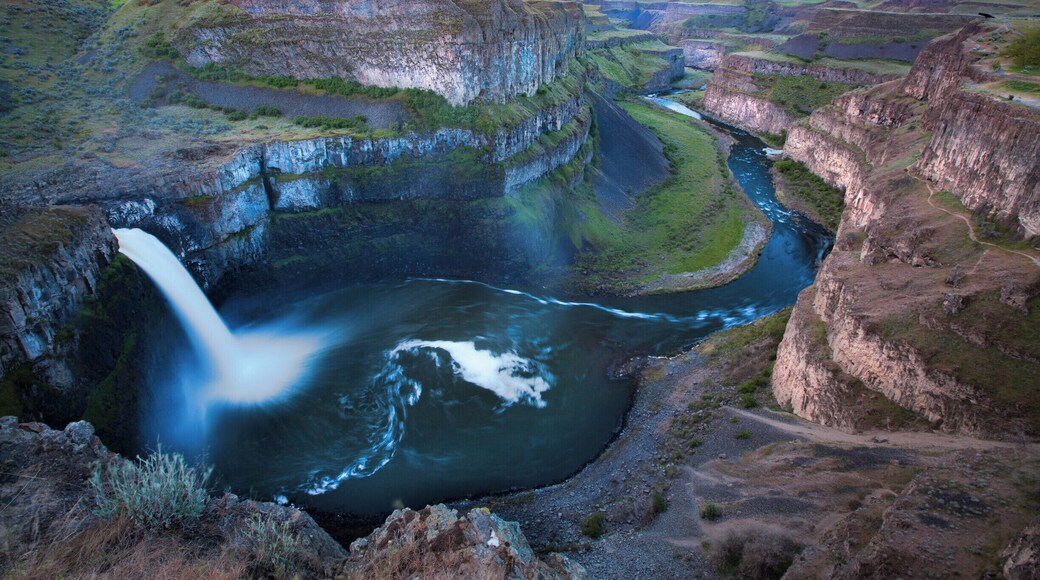 Palouse Falls in extreme Eastern Washington State is the official State waterfall. 198 foot drop into an emerald pool. Don't miss the upper falls, just a short hike from the main event.