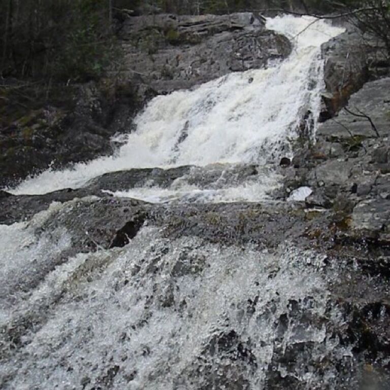 A steep hike around the falls to the NorthWest reveal another set of falls above Angel Falls.