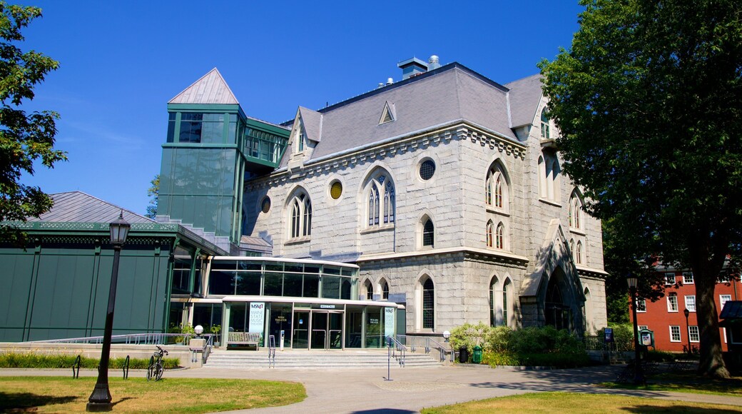 緬因州立音樂劇院 其中包括 歷史建築