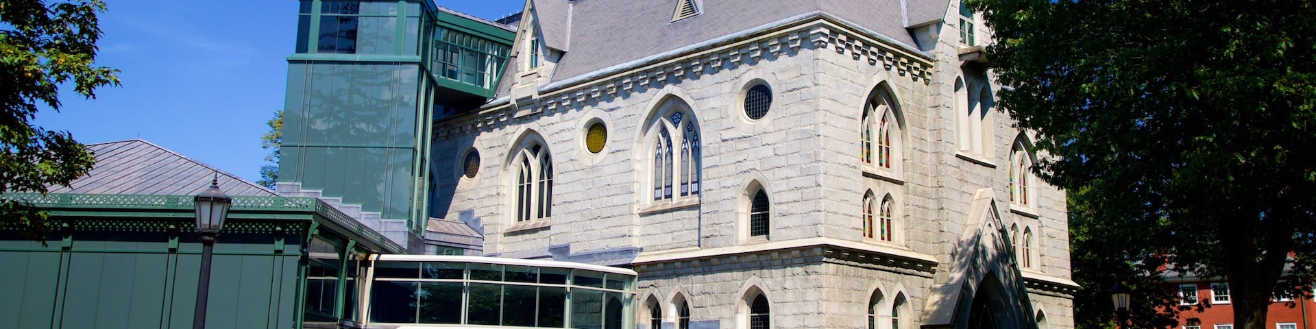 Maine State Music Theater caracterizando arquitetura de patrimônio