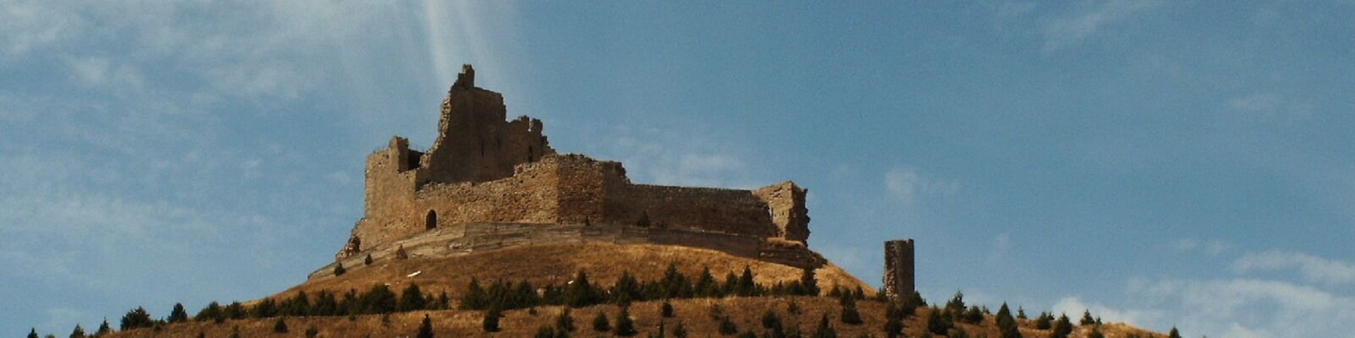 Ruinas del castillo de Castrojeriz (Burgos, España).
