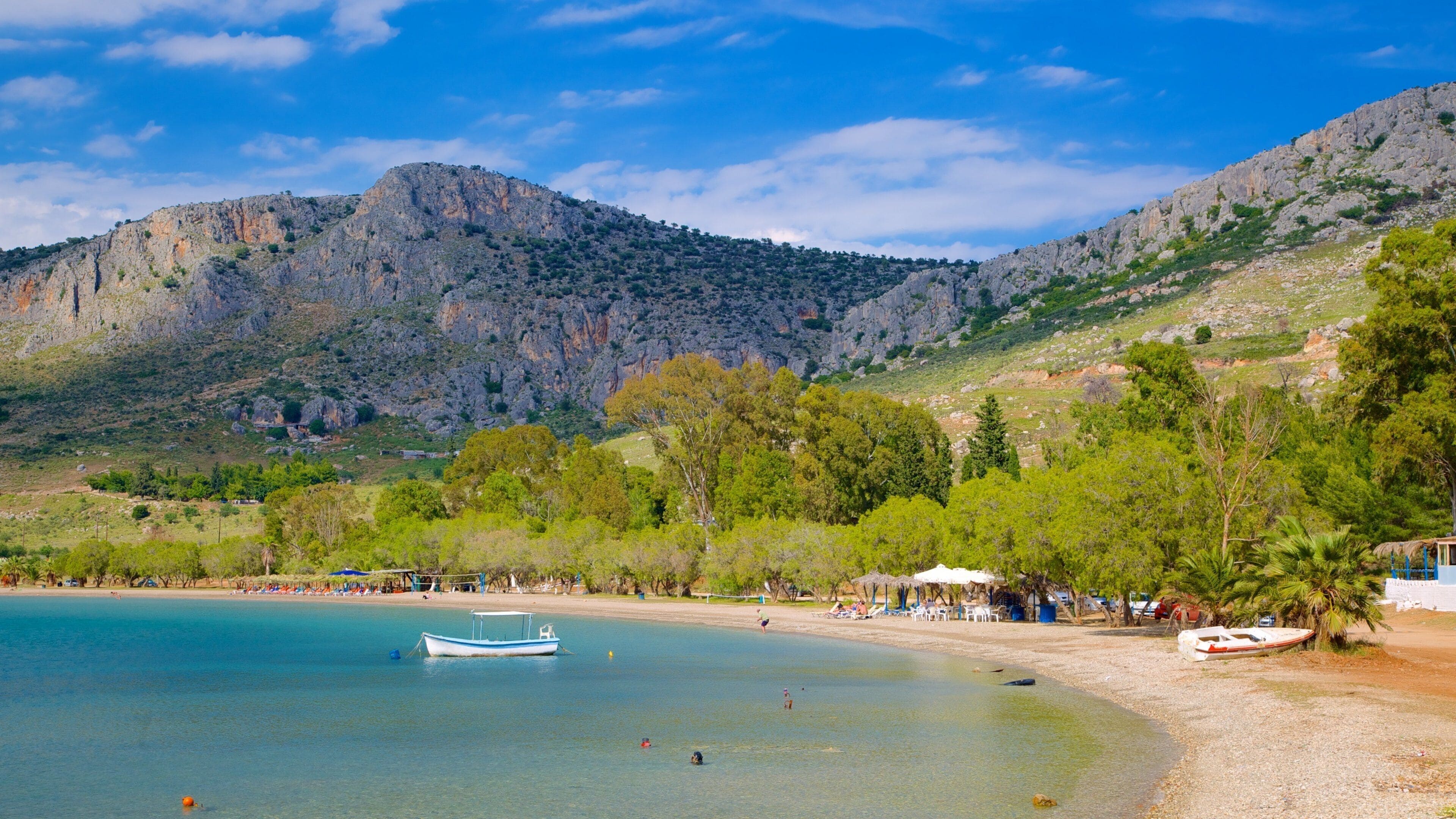 Karathona Beach showing general coastal views