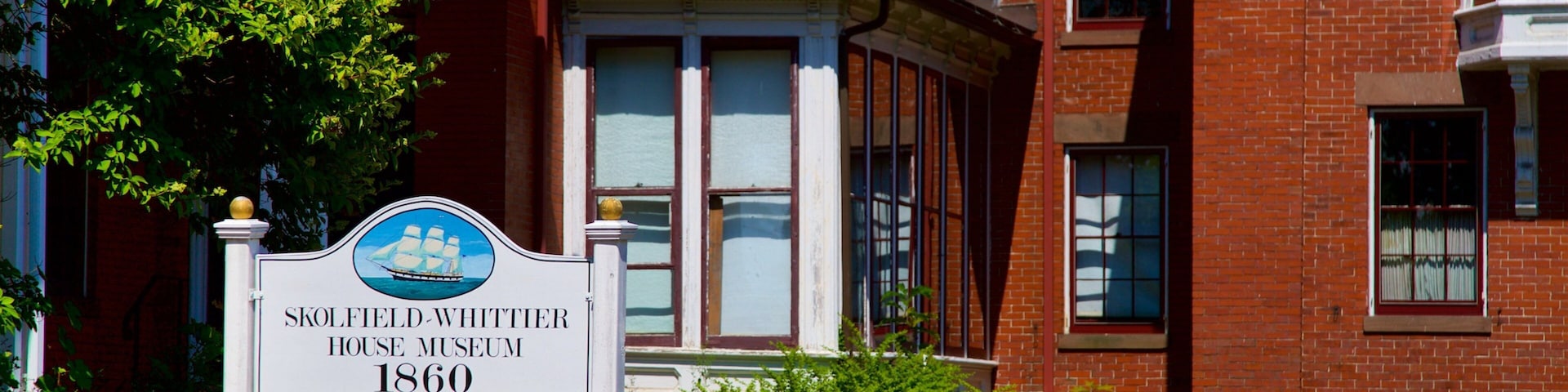 Pejepscot Museum showing signage