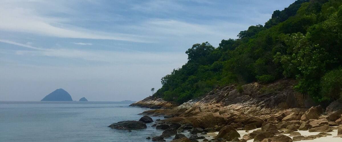 Pulau Perhentian Kecil is a small island off the NE coast of Malaysia. While Long Beach and Coral Bay are the two most popular beaches, there are plenty others where seclusion and privacy await - along with white water and crystal clear blue water. It's a perfect place to dive or snorkel, or just enjoy a few lazy days in the sun. 
#waterlust