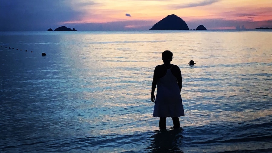 Coral bay is the calm beach on Perhentian Kecil. If you are staying on Long Beach there is an easy 5 min walkway that can get you to this beach. There is not as much going on here at night and it has less Wind so it can get hotter. At Ombak they play movies at night under the stars. #BeachBound #aquatrove
Bovay.co