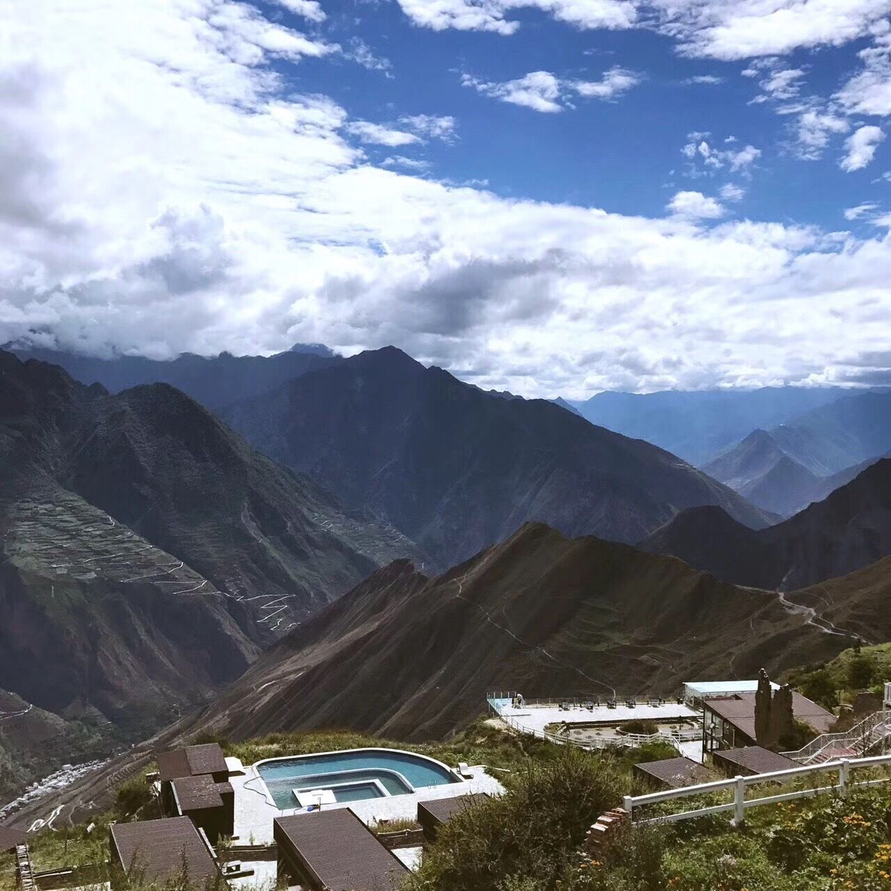 Fleeting youth passed me as a time of reflection at the time of the journey into some of the text.