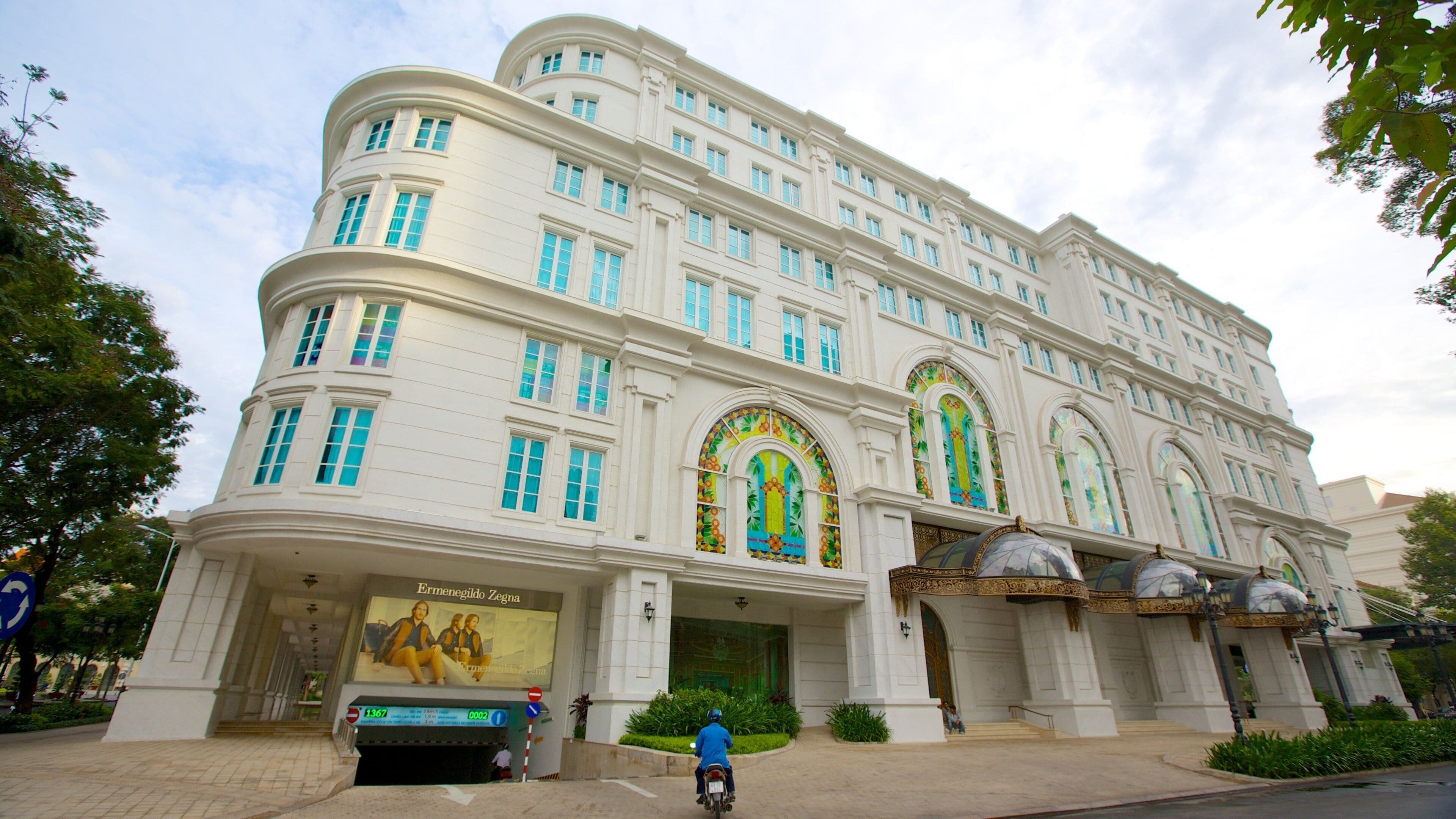 Ho Chi Minh-byen som viser by, torg eller plass og gatescener