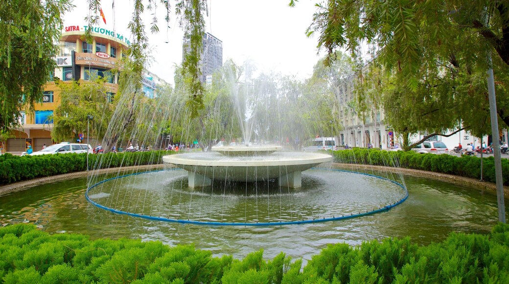 Ho Chi Minh Square which includes a fountain and a garden