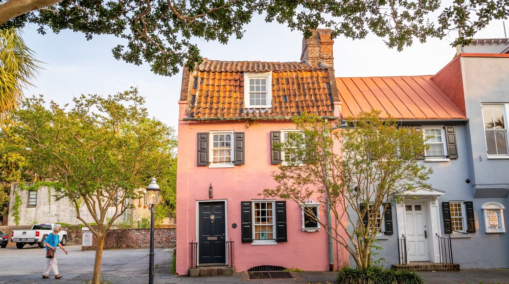 Pink House Gallery showing a house