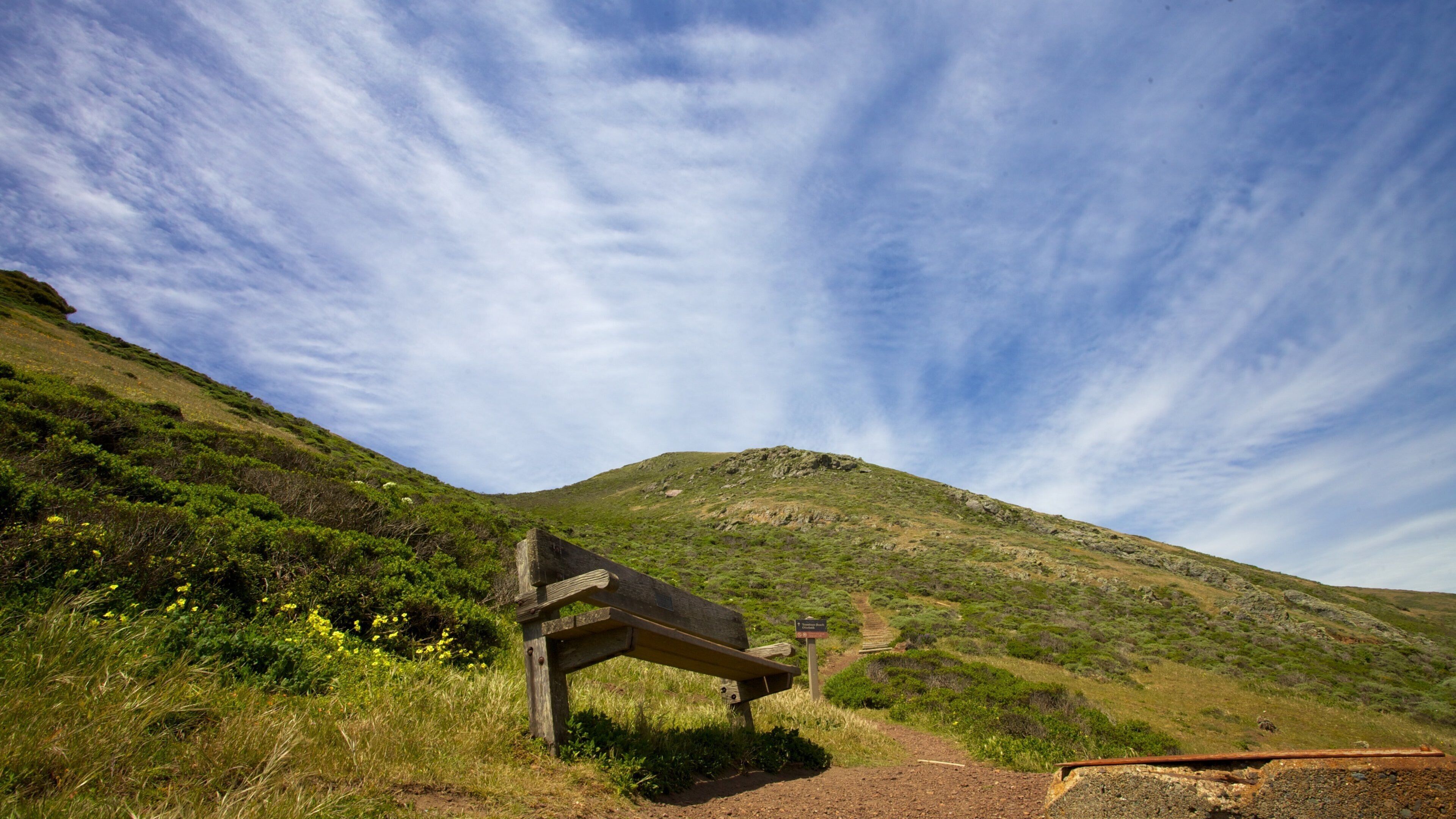 Tennessee Valley Trailhead featuring mountains
