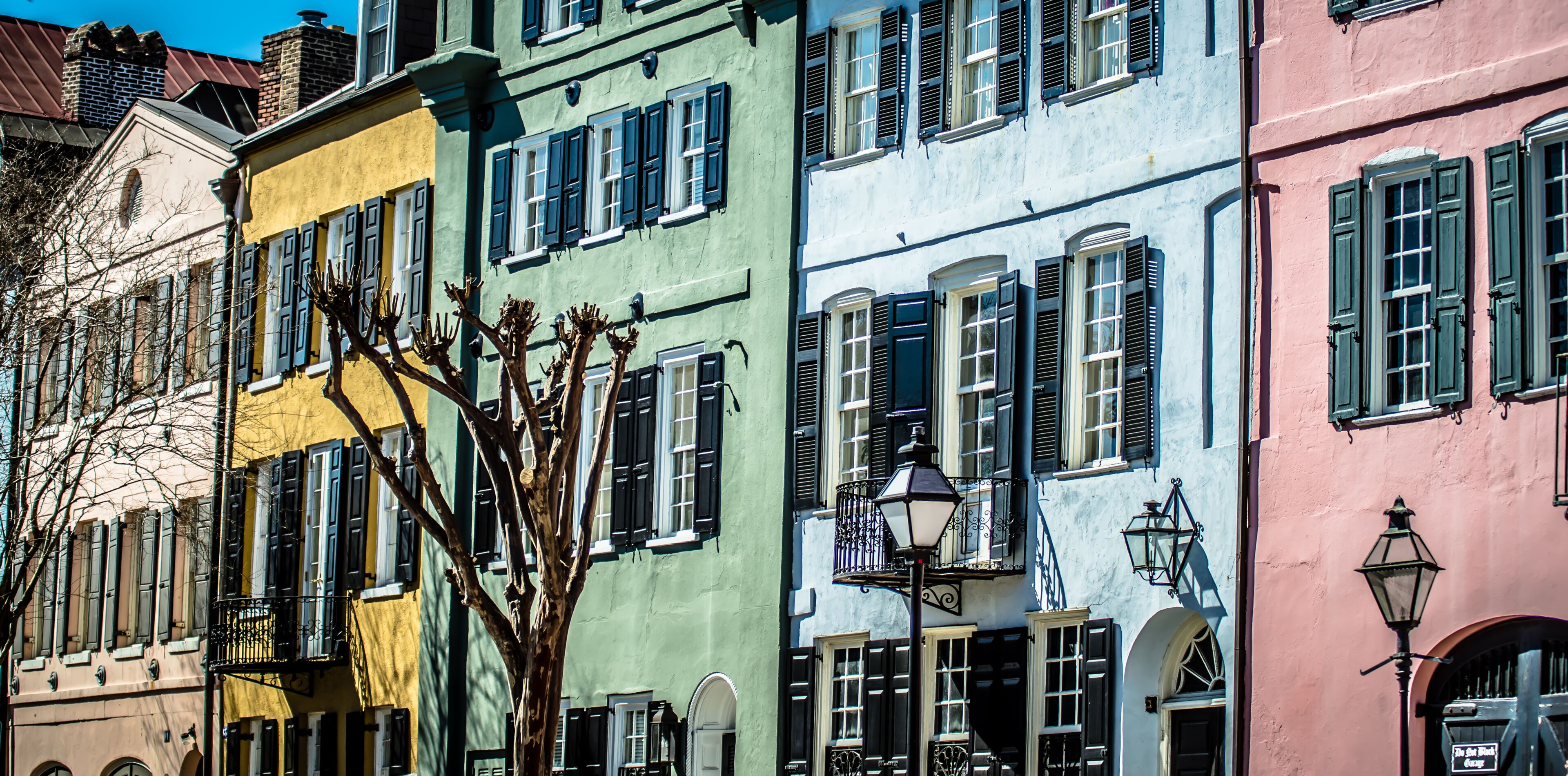 rainbow row street in charleston south carolina