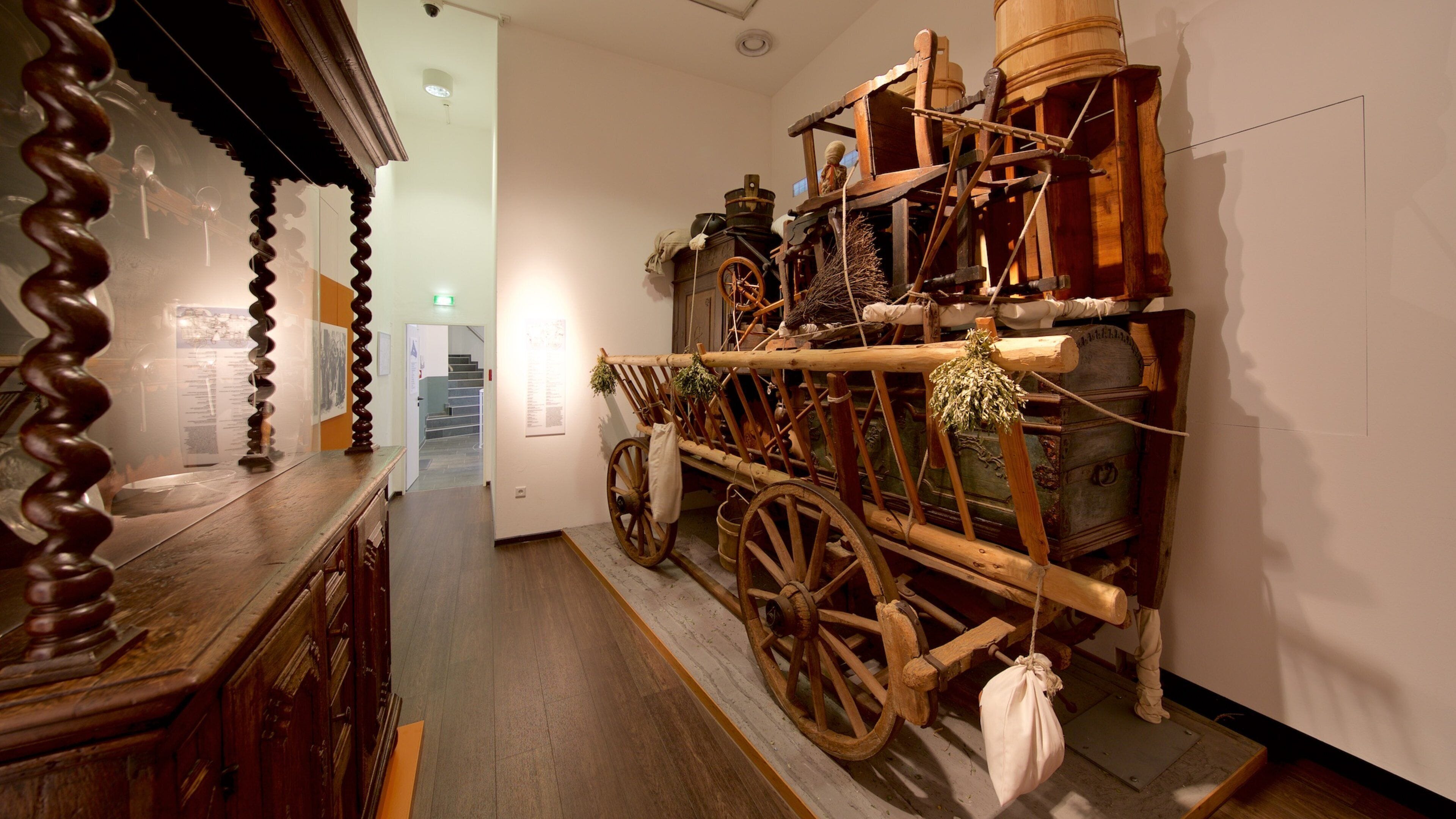 Kreismuseum Wewelsburg showing interior views