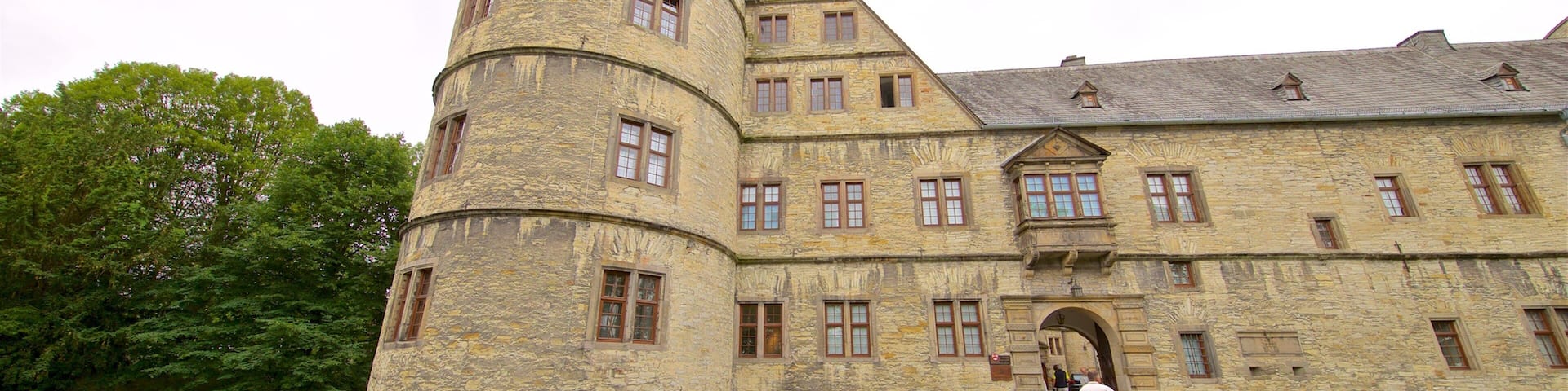 Kreismuseum Wewelsburg featuring a bridge, château or palace and heritage architecture