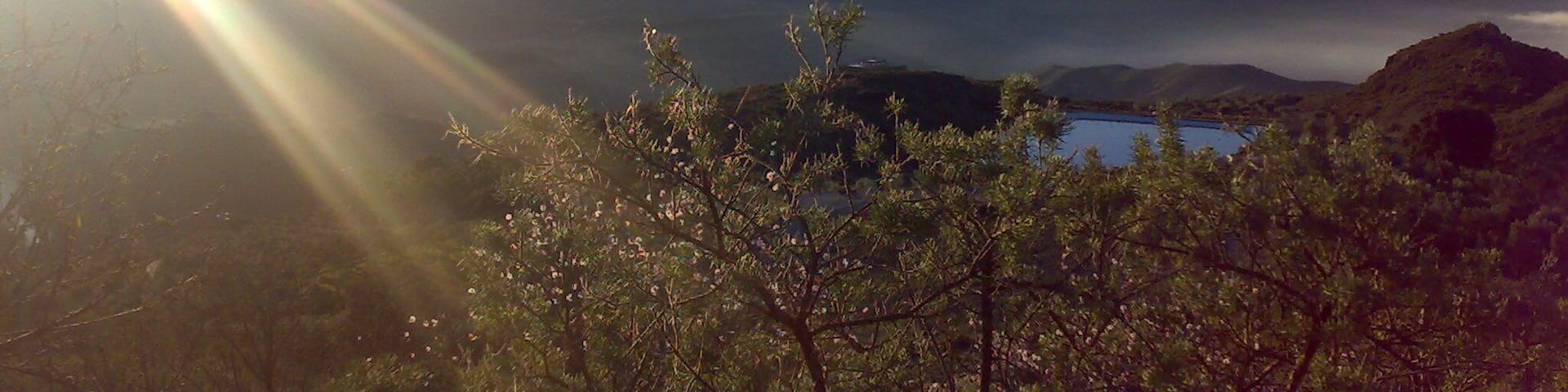 Sale el sol por Sierra GĂĄdor