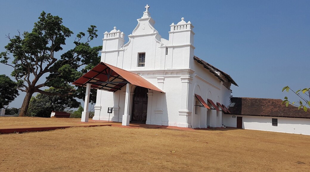 Situated far away from the hustle-bustle of the regular life, the Three-kings chapel was a pleasant surprise.
It is less-frequently visited destination in #Goa which has added partly to its charm.