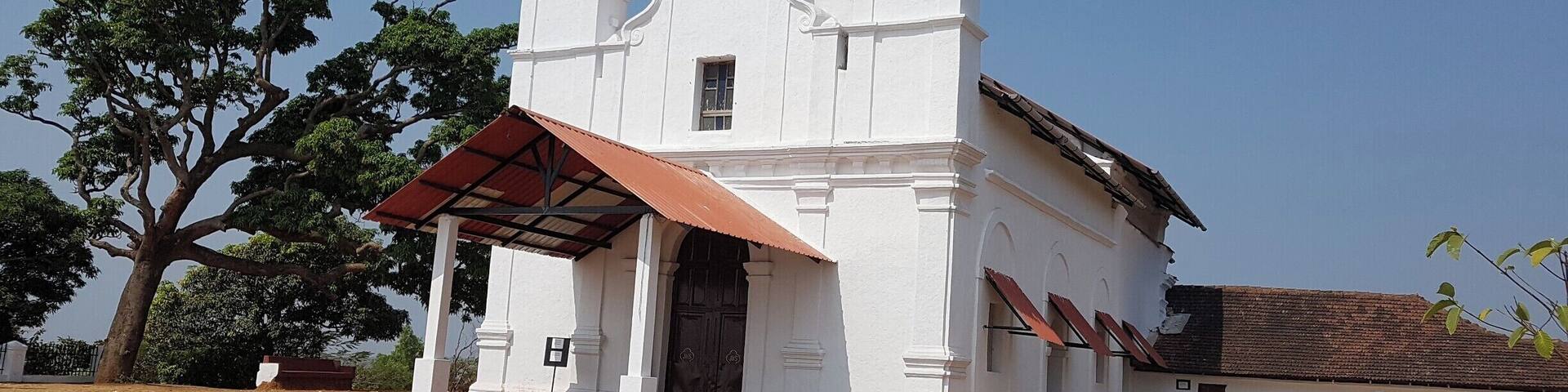 Situated far away from the hustle-bustle of the regular life, the Three-kings chapel was a pleasant surprise.
It is less-frequently visited destination in #Goa which has added partly to its charm.