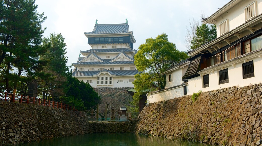 Kokura showing heritage architecture and a river or creek