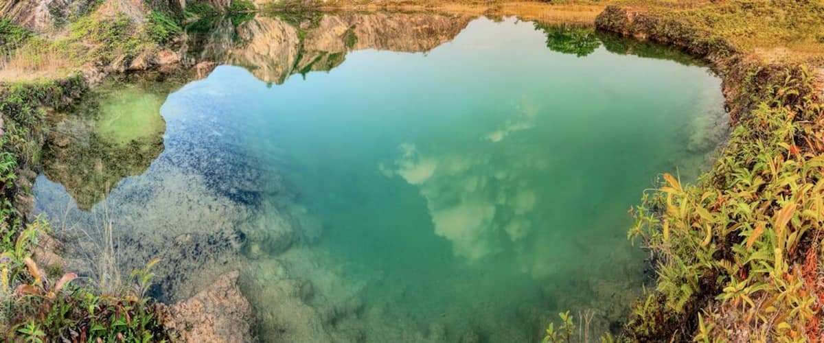 Mirror Lake in Penang; Shutterstock ID 400078345; PO: Hcom Destination Content neighborhoods; Client: Hotels.com; Other: Hcom brand budge