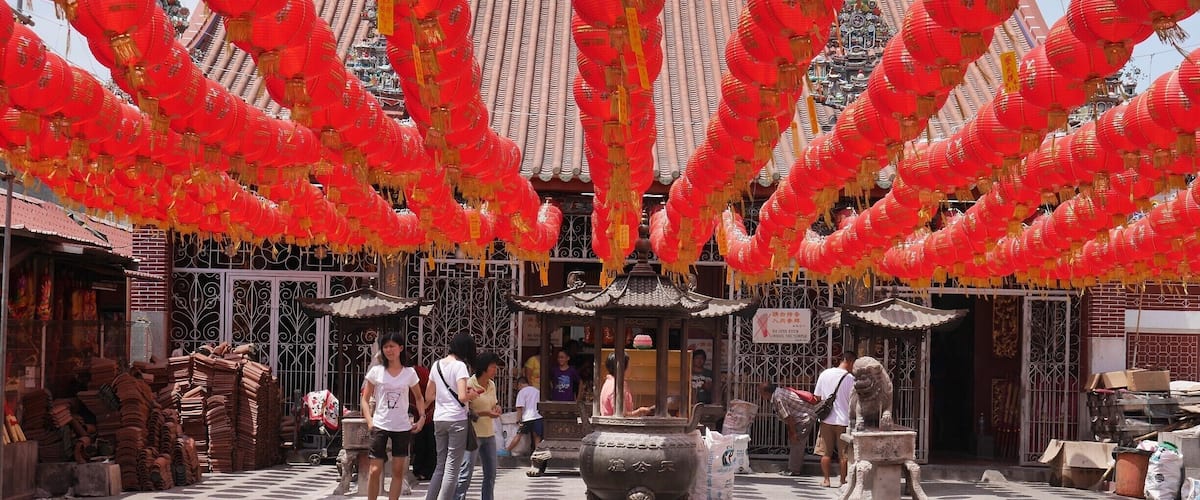 Today 18 February 2015 is Chinese New Year's eve. All the streets in #penang are decorated with red lanterns which will be lit up at night.
#georgetown #malaysia #chinesenewyear