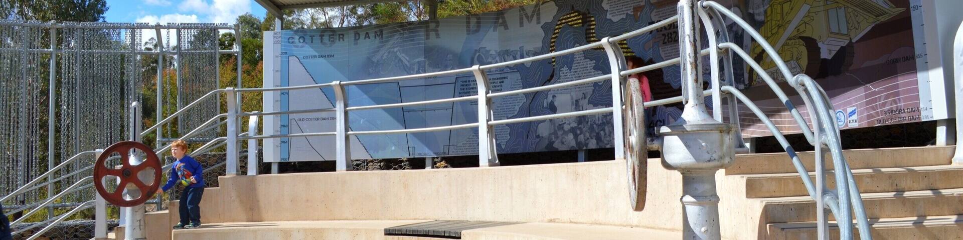 Along the trail, there is the story of how Canberra receives its water and the importance of Cotter Reserve in its planning. At the end of the short trail, you will be amazed to find the 16 metre wide viewing platform overlooking the dam itself.