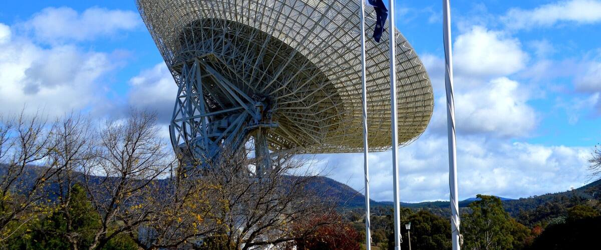 CANBERRA’S DEEP SPACE COMMUNICATION COMPLEX – exploring the Solar System and beyond.
This is part of NASA’s Deep Space Network and is one of only 3 tracking facilities in the world responsible for providing vital two way radio contact – pretty cool aye.
This is the giant 70 metre wide communication ‘dish’ known as Deep Space Station 43.