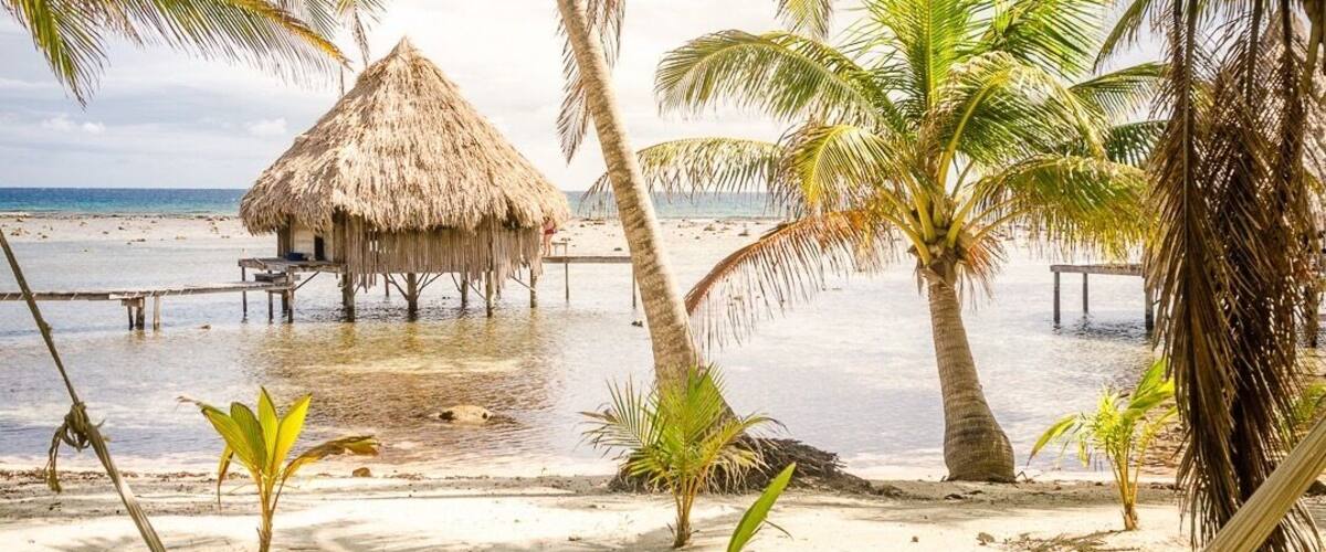 Welcome to paradise. If you happen to be in the beautiful country of Belize some day, don't miss out on Glovers Reef. This beautiful little island is every Robinson Crusoe's dream and the best thing is: one week on this island comes at a backpackers budget. A paradise that doesn't break the bank. Check out www.travelpixelz.com for more in depth information. Happy travels. #belize #gloversreef #island