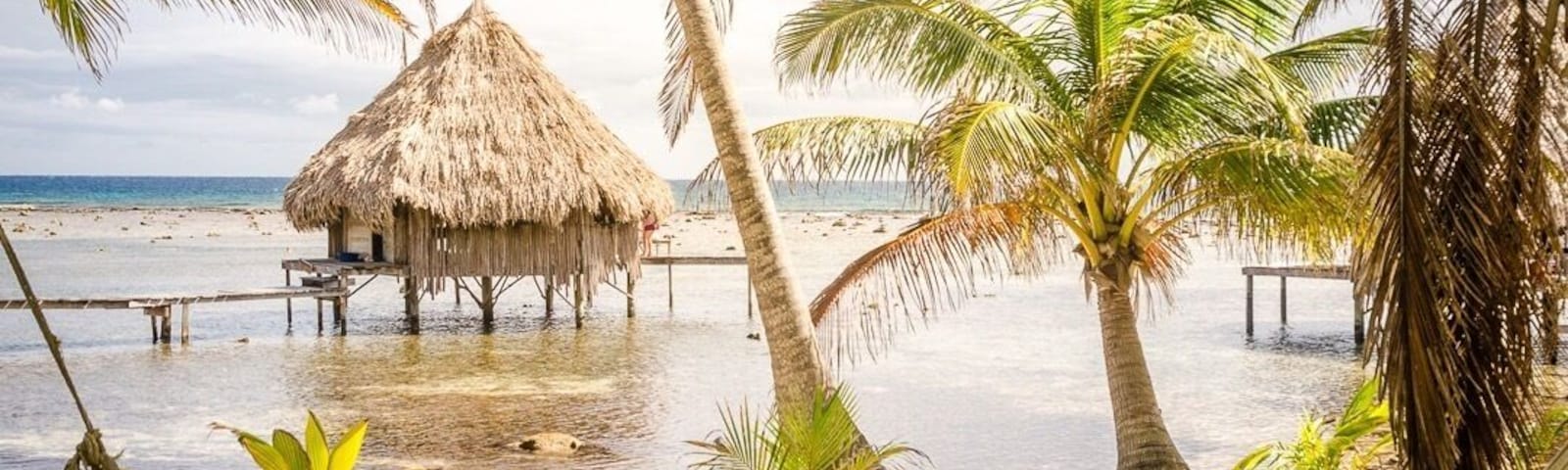 Welcome to paradise. If you happen to be in the beautiful country of Belize some day, don't miss out on Glovers Reef. This beautiful little island is every Robinson Crusoe's dream and the best thing is: one week on this island comes at a backpackers budget. A paradise that doesn't break the bank. Check out www.travelpixelz.com for more in depth information. Happy travels. #belize #gloversreef #island