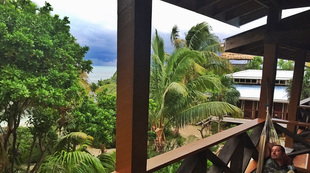 Island chilling #longcayeisland #Belize