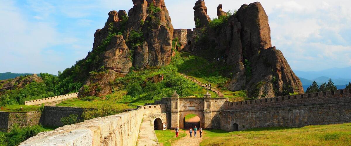 Belogradchik Fortress would make mr RR Martin dream