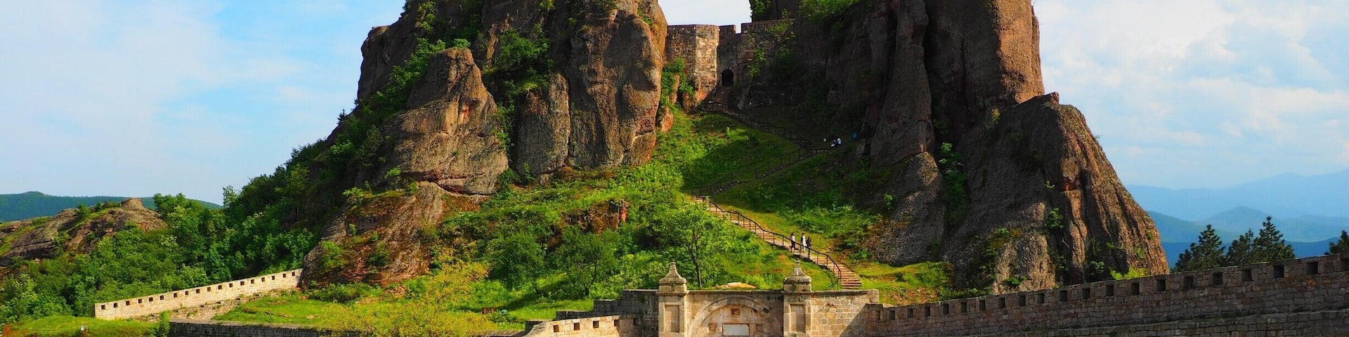 Belogradchik Fortress would make mr RR Martin dream