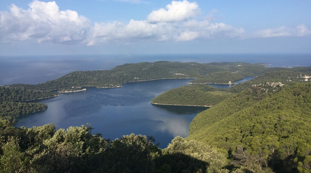 Montokuc peak (256 m) offers a fantastic view over Mljet National Park, Croatia.
Entrance fee is 125 kuna (1st June- 30th September) or 70 kuna during the rest of the year. np-mljet.hr
#greatoutdoors #hiking #nationalpark #nature #sea #aqua #blue #swimming #croatia