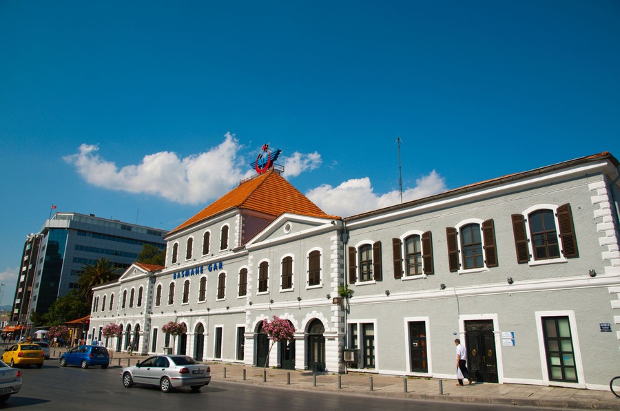 E3PNT9 Basmane Gar, the Basmane railway station (1876), central Izmir, Turkey, Eurasia