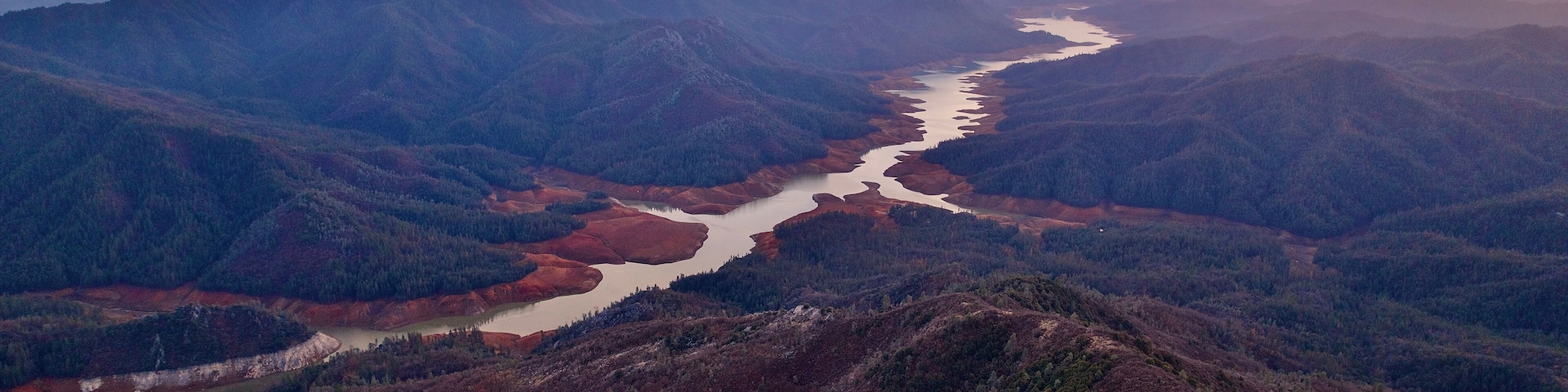 shasta lake mccloud arm hirz bay sunset purple mountains shasta national forest