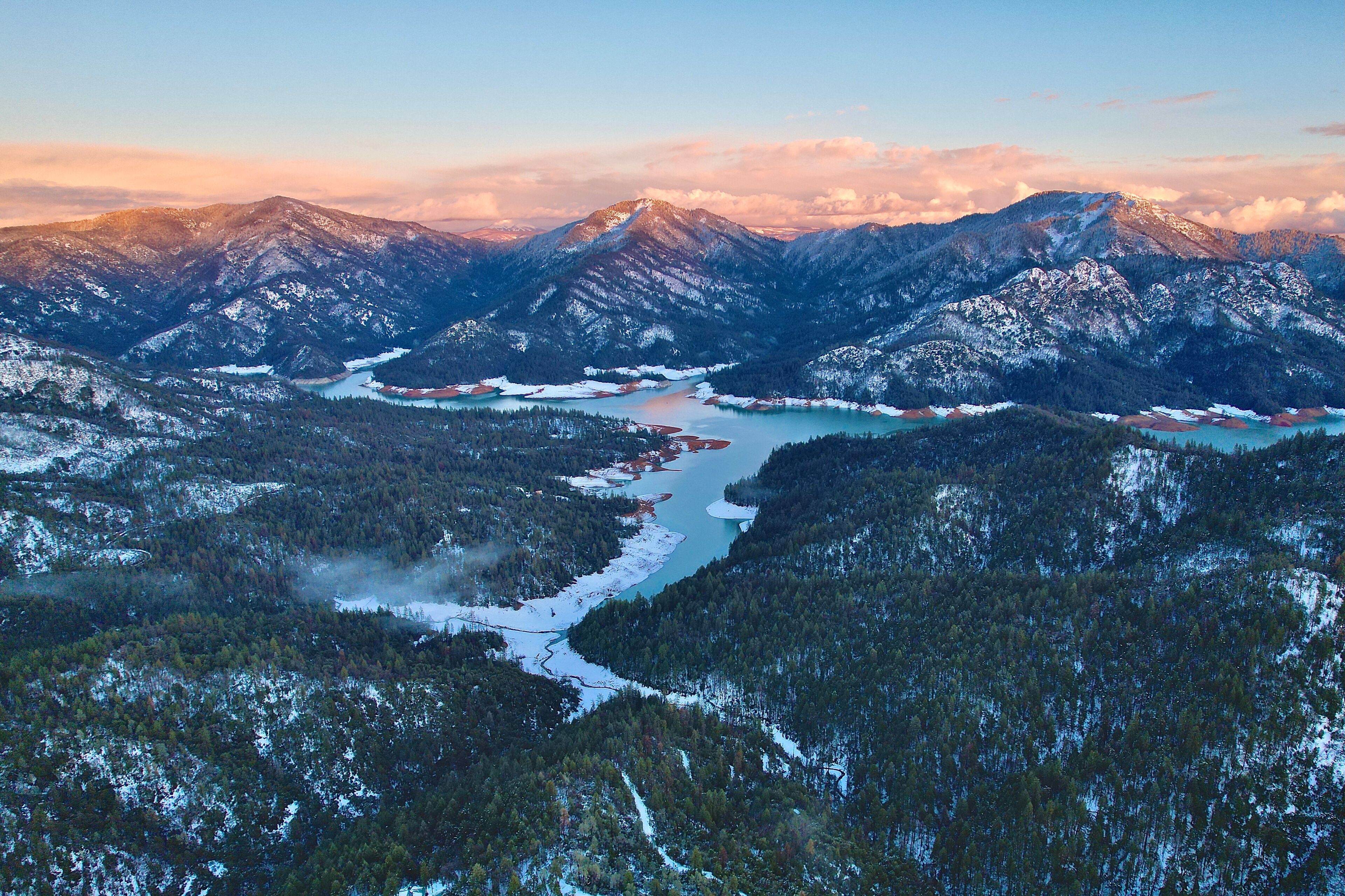 moon full moon shasta lake mccloud arm hirz bay sunset purple mountains shasta national forest snow winter blue green red