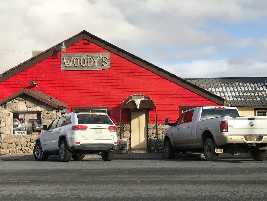 Cool little country bar in a remote Old West outpost of a town: Cedarville #Red