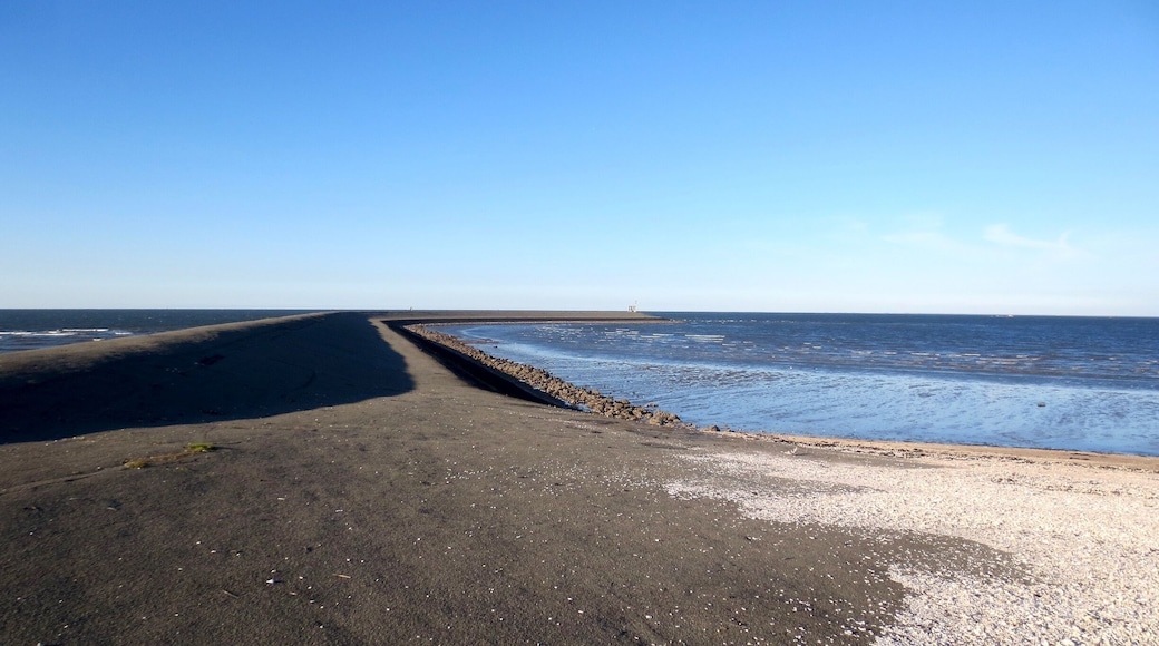 Pier Eemshaven, Borkumkade.