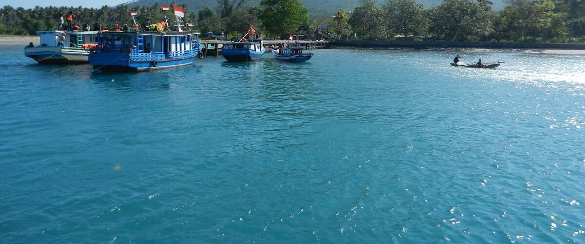 Krakatau is an island volcano along the Indonesian arc, and becomes the much larger island at Sumatra and Java. This mountain was erupted in 1883, and became the largest eruption in recent time. Administratively, the Krakatau Islands are located within the sub-district of Rajabasa, South Lampung, in Lampung Province on Sumatra. But, in fact they form part of the Ujung Kulon, Krakatau National Park