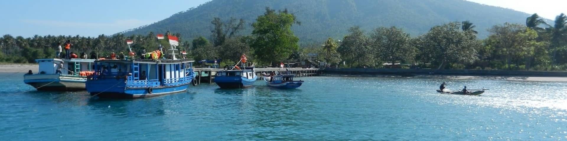 Krakatau is an island volcano along the Indonesian arc, and becomes the much larger island at Sumatra and Java. This mountain was erupted in 1883, and became the largest eruption in recent time. Administratively, the Krakatau Islands are located within the sub-district of Rajabasa, South Lampung, in Lampung Province on Sumatra. But, in fact they form part of the Ujung Kulon, Krakatau National Park