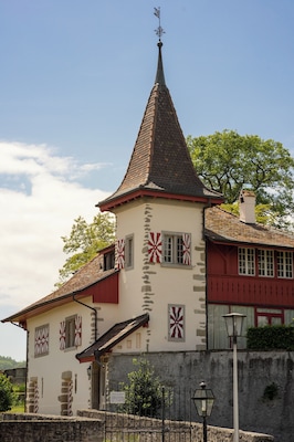 When you walk in Font village, you will encounter this lovely castle still in very good shape.