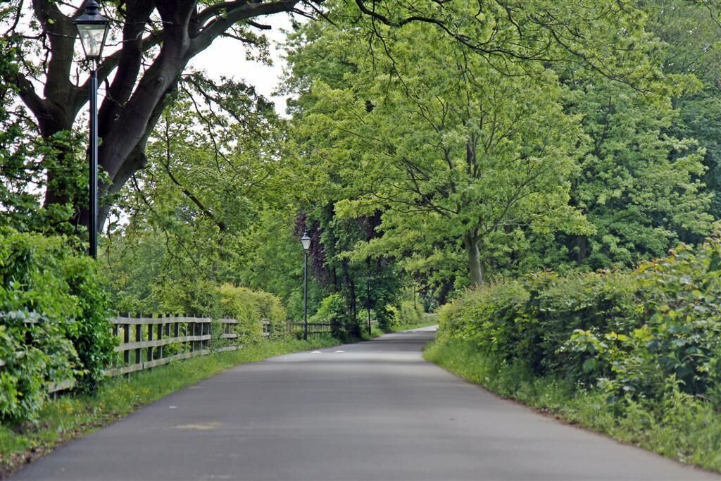 Road to Royden Park, Frankby