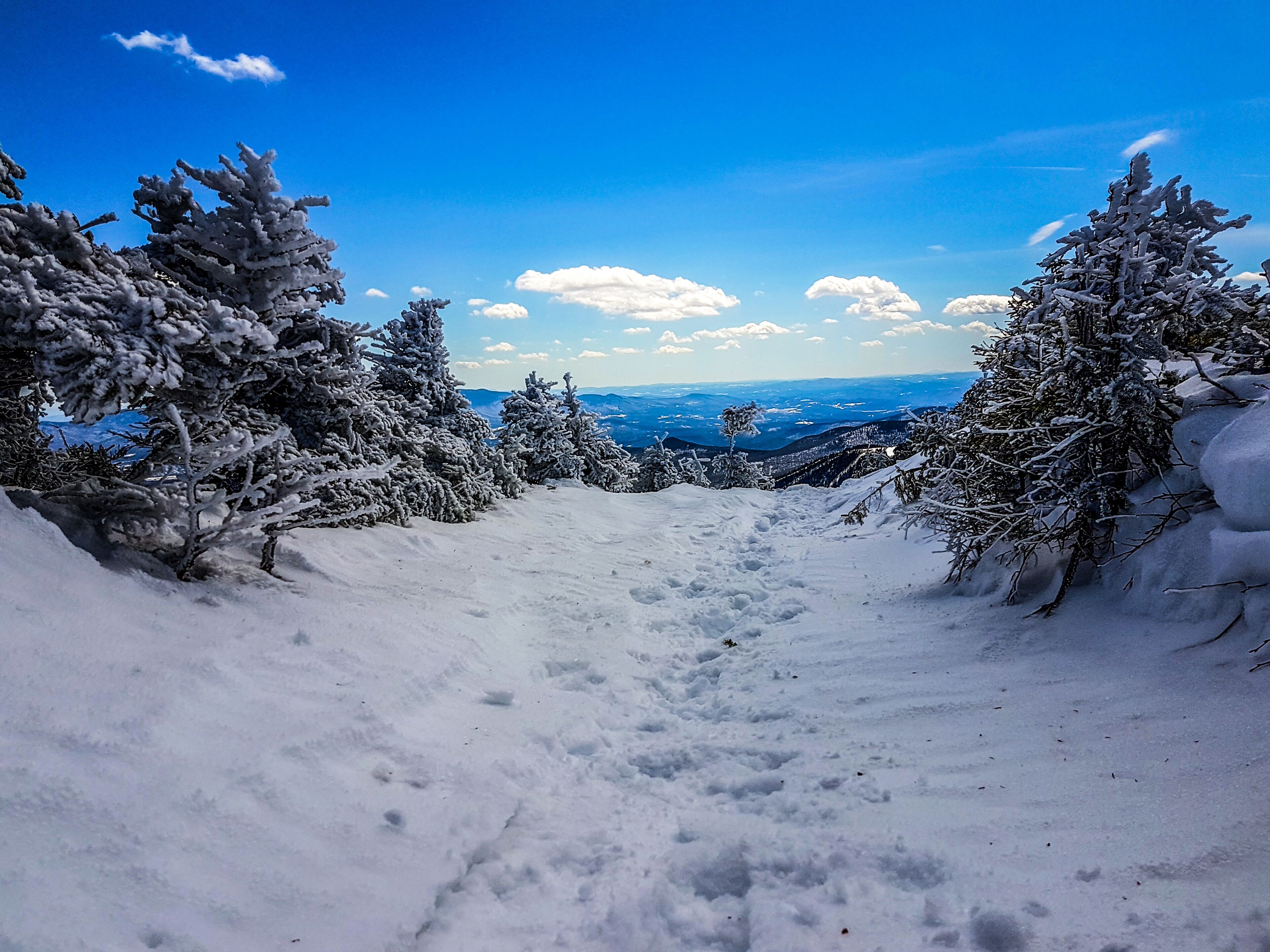Top of a winter wonderland hiking Mt Mansfield

#trovember #hiking #outsideeveryday #ontheroad #travels #winter