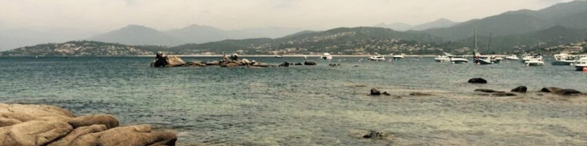 An other great spot for snorkeling even when the sea is bad (wind protected)