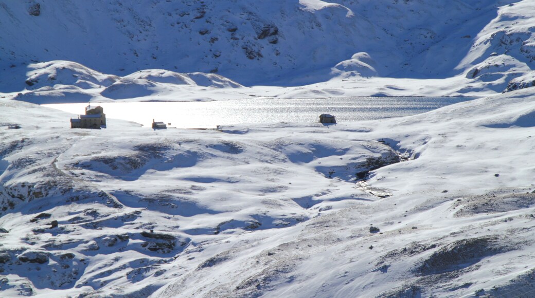 I took this one from footpath # 8 leading to the Col Pontonnet