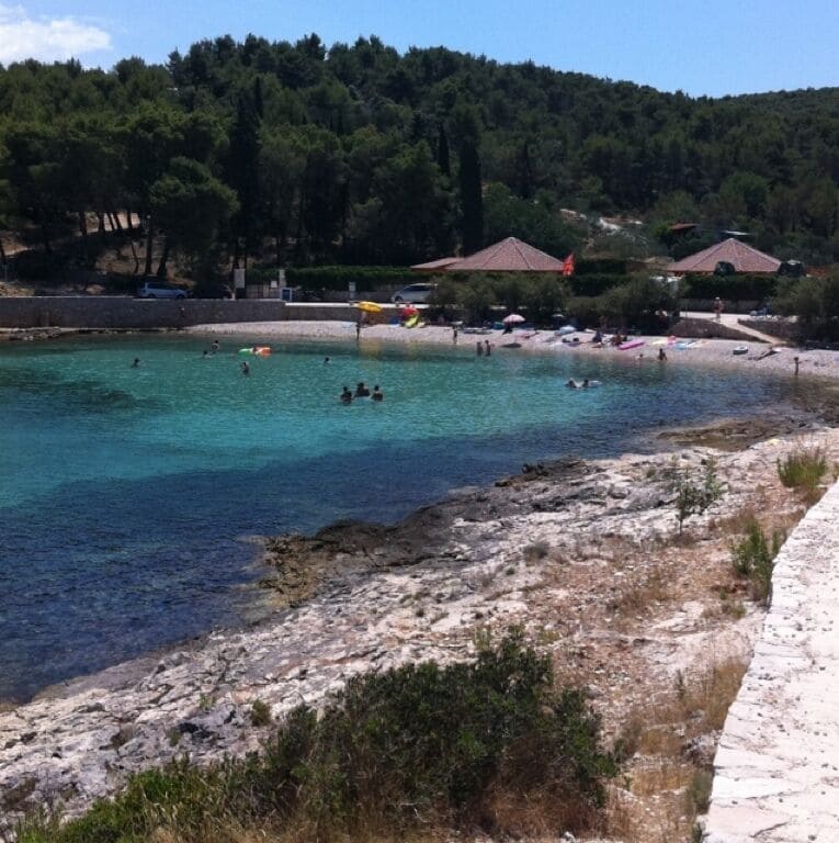 Likva: sea, sand, beach bar, superb...